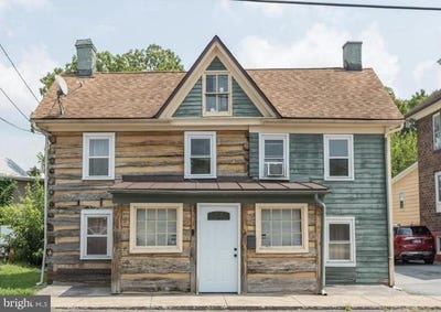 /international/us/131-s-massanuten-street-strasburg-va-110108716119/