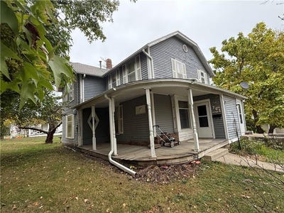 /international/us/701-n-hundley-street-albany-mo-110105245689/