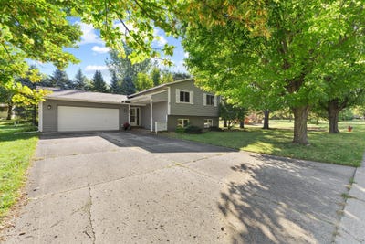 /international/us/469-campbell-lane-nw-hutchinson-mn-110119964751/