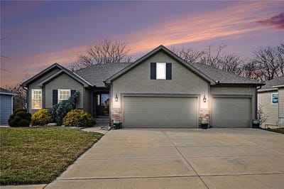 /international/us/17702-greyhawke-ridge-smithville-mo-110105981800/