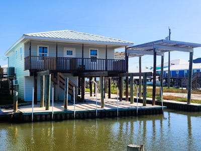 /international/us/137-memory-ln-grand-isle-la-110106471208/