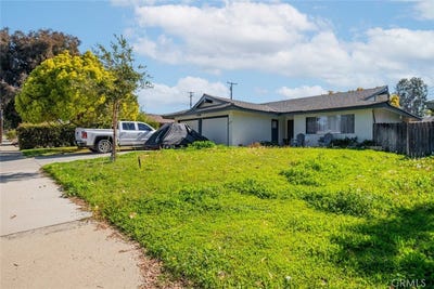 /international/us/1934-bobolink-way-pomona-ca-110109393864/