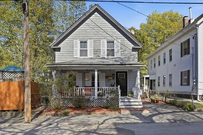 /international/us/24-lawrence-st-fitchburg-ma-110107890451/