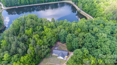 /international/us/719-phillipstown-road-kershaw-sc-110108384434/