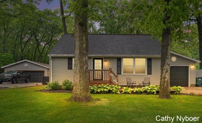 /international/us/14870-sharon-avenue-grand-haven-mi-110108614985/