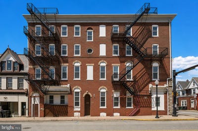 /international/us/32-n-3rd-avenue-coatesville-pa-110108467799/