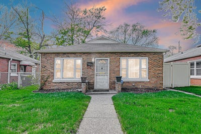 /international/us/14832-langley-avenue-dolton-il-110107441140/
