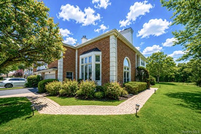 /international/us/86-hamlet-drive-commack-ny-110108542313/