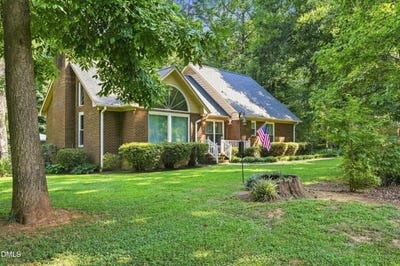 /international/us/2558-lovette-lane-graham-nc-110109989236/