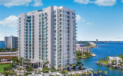 /international/us/401-quay-commons-sarasota-fl-110104922737/