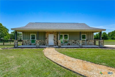 /international/us/768-burges-street-seguin-tx-110108412428/