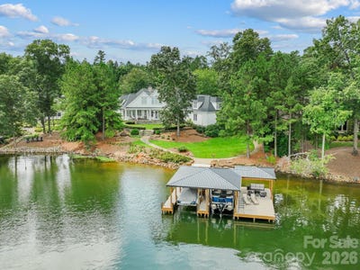 /international/us/126-watch-harbor-road-new-london-nc-110109813437/
