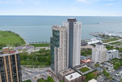 /international/us/923-e-kilbourn-ave-milwaukee-wi-110109117212/