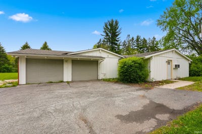 /international/us/4911-4913-lake-avenue-fort-wayne-in-110107777556/
