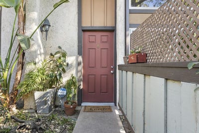 /international/us/13561-valerio-st-van-nuys-ca-110100946362/