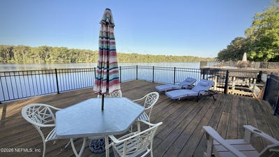 /international/us/127-river-road-satsuma-fl-110107749687/