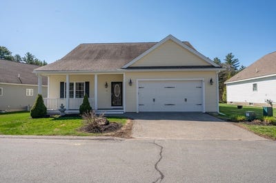 /international/us/12-torrey-pines-cir-plaistow-nh-110107513820/