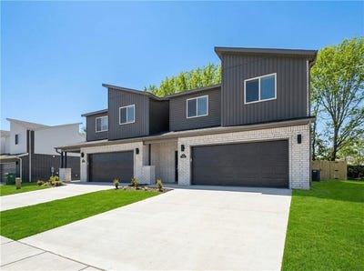 /international/us/648-sun-meadows-loop-centerton-ar-110108570470/