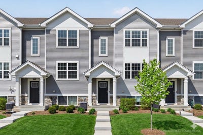 /international/us/844-briar-glen-court-hampshire-il-110107518885/
