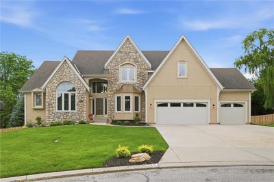 /international/us/9019-w-139th-terrace-overland-park-ks-110108332161/