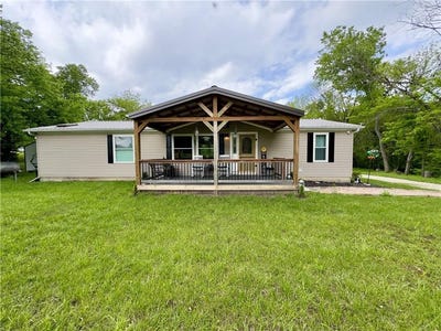 /international/us/1981-sw-state-route-2-highway-garden-city-mo-110107825128/