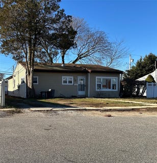 /international/us/14-chevy-chase-amityville-ny-110106000023/