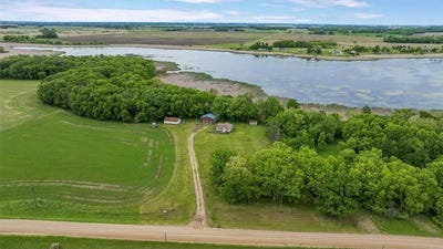 /international/us/12910-215th-street-brooten-mn-110099771098/