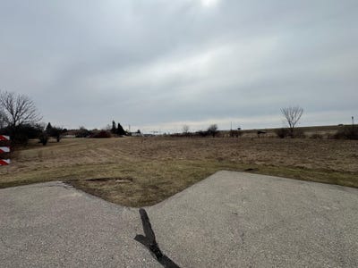 /international/us/n168w22228-main-st-jackson-wi-110107071626/
