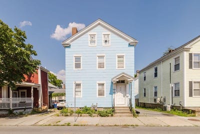 /international/us/614-county-st-new-bedford-ma-110100727229/