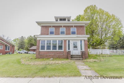 /international/us/110-e-main-street-edmore-mi-110108109446/