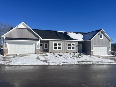 /international/us/1396-center-hill-road-se-lowell-mi-110107038838/