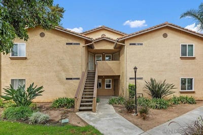/international/us/222-woodland-parkway-san-marcos-ca-110119727039/