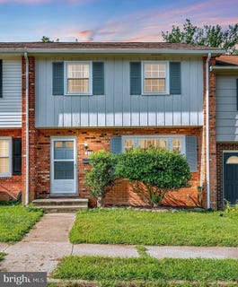 /international/us/219-overlook-court-fredericksburg-va-110101197335/
