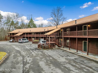 /international/us/206-forrest-loop-way-gatlinburg-tn-110104332558/
