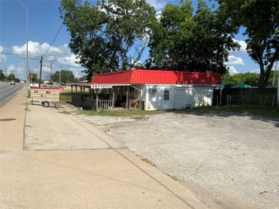/international/us/800-w-central-avenue-comanche-tx-110092802437/