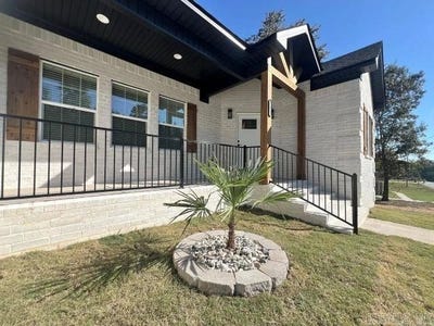 /international/us/15012-summer-oaks-drive-mabelvale-ar-110108066242/