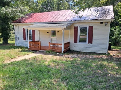 /international/us/208-lee-grant-avenue-appomattox-va-110101179671/