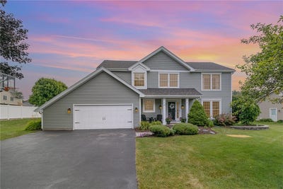 /international/us/14-edenfield-road-penfield-ny-110100947182/