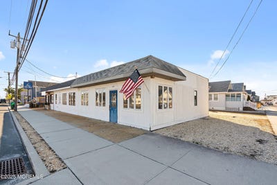 /international/us/1409-1411-ne-central-avenue-seaside-park-nj-110098091238/
