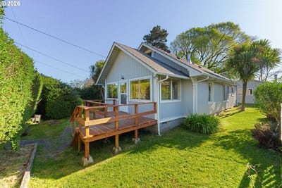 /international/us/madrona-st-northbend-or-110109086039/