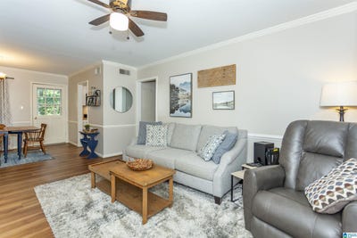 /international/us/2042-montreat-parkway-vestavia-hills-al-110108281320/