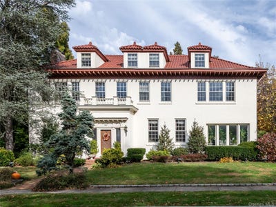 /international/us/64-plandome-court-manhasset-ny-110105261850/