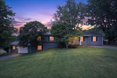 /international/us/158-adams-street-tazewell-va-110108815222/