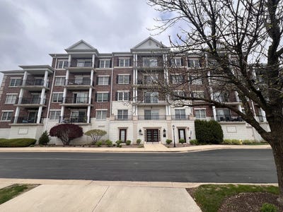/international/us/clarendon-hills-il-110108027611/