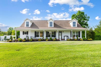 /international/us/136-montfair-drive-amherst-va-110107868462/