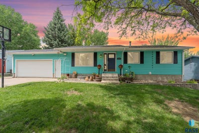 /international/us/2104-e-tricia-ln-sioux-falls-sd-110108398242/