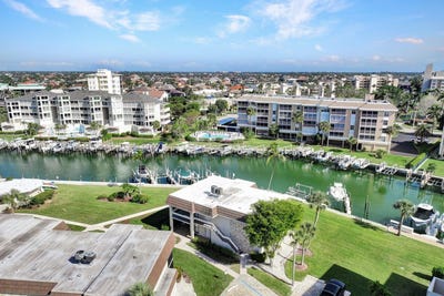 /international/us/881-panama-unit-201-marco-island-fl-110096937311/