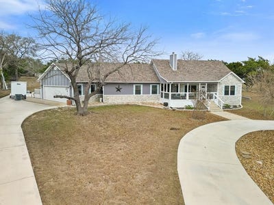 /international/us/219-victoria-dr-kerrville-tx-110108537300/