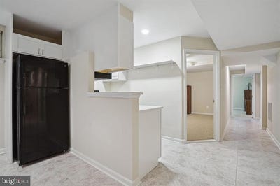 /international/us/6136-deer-ridge-trail-springfield-va-110107586471/