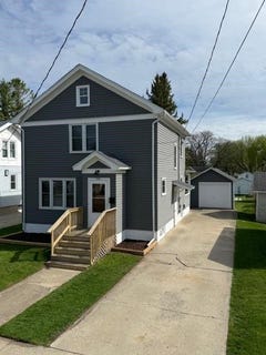 /international/us/205-james-street-beaver-dam-wi-110107684336/